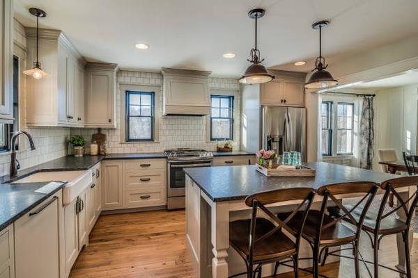Kitchen Makeovers in Arlington Heights: Design, Build, Transform