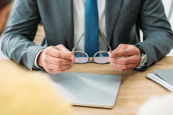 How a Financial Advisor in Alexandria Can Simplify Your Investments