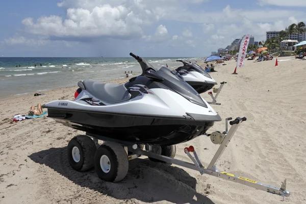 Gear Up Right: Ski Rentals for All Levels